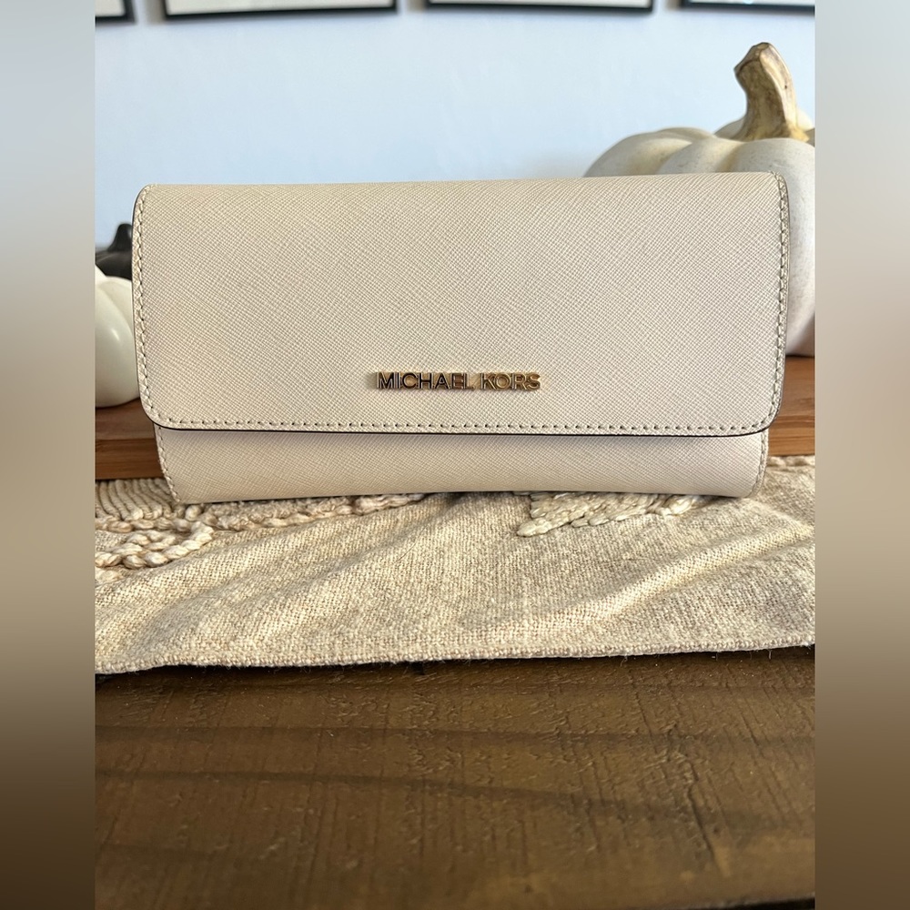 MICHAEL KORS Pebbled Leather Tri Fold Wallet
